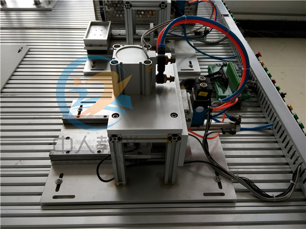 ���I(y��)�C�����c����ҕ�Xϵ�y(t��ng)��(y��ng)�Ì�Ӗ(x��n)ϵ�y(t��ng),�C��ҕ�X��Ӗ(x��n)�b�����ӹ���Ԫ